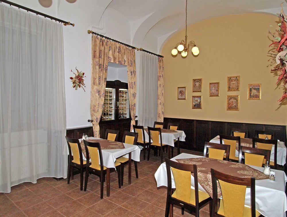 Petr Hotell